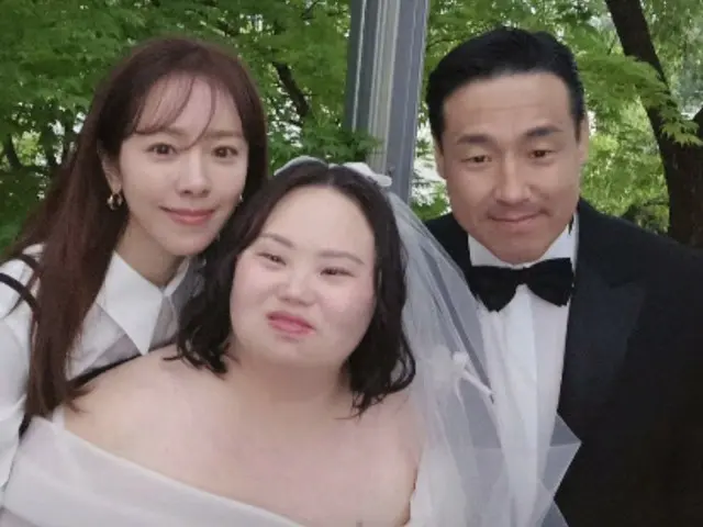ดาราสาวฮันจีมิน แสดงความยินดีกับน้องสาวฝาแฝดของเธอ นักเขียนจองอึนเฮ ในโอกาสแต่งงาน... "รักมากมาย"