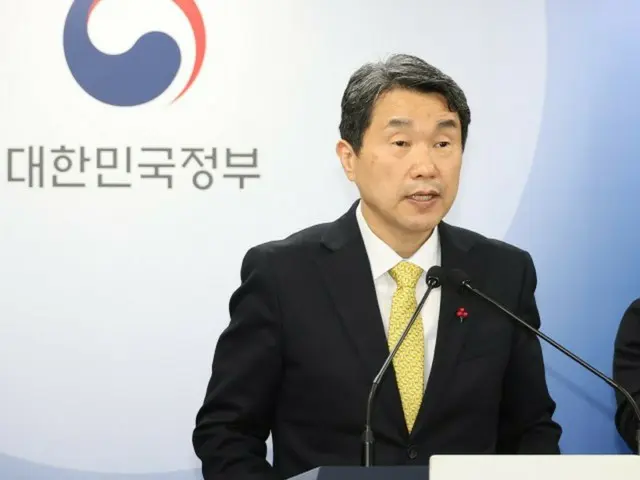 イ・ジュホ（李周浩）大統領権限代行副総理兼教育部長官