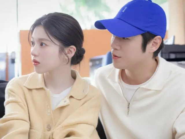 โก ยุน จอง และ จอง จุน วอน ปล่อยภาพนิ่งจากเดทแรกของพวกเขา... "สักวันหนึ่ง ฉันจะเป็นพลเมืองที่ฉลาด"
