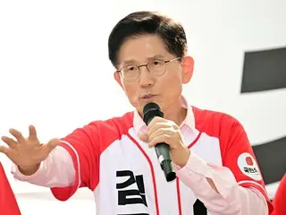 ผู้สมัคร คิม มุน ซู: “อี แจ มยอง ควรขอโทษสำหรับคำพูดที่ว่า ‘กองกำลังสหรัฐในเกาหลีเป็นกองกำลังยึดครอง’” (เกาหลีใต้)