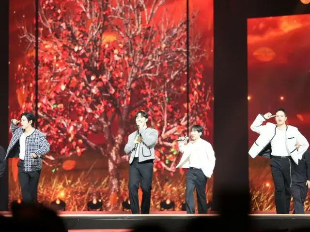 อึนกวัง มินฮยอก ฮยองซิก และนีล แห่งวง BTOB คว้ารางวัล "กลุ่มนักร้องเสียงดีเด่น" ในงาน ASEA 2025... "ร้องเพลงจากใจ"