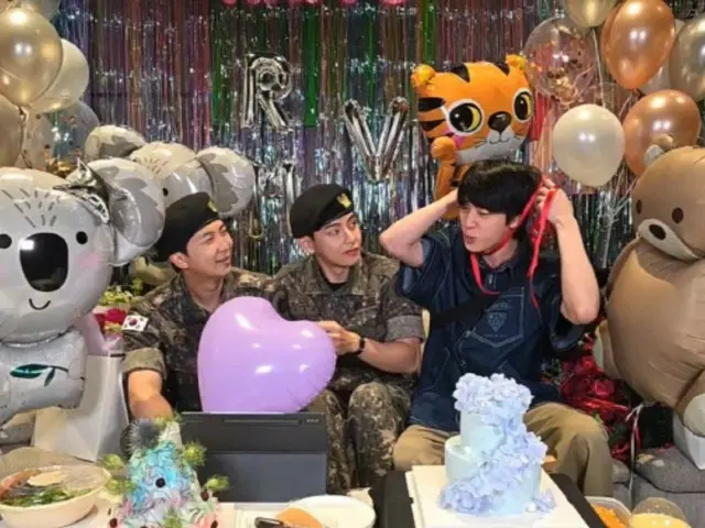 BTS' RM&V เริ่มนับถอยหลังสำหรับการคัมแบ็คของทั้งวง... "ทุกอย่างวางแผนไว้แล้ว เพียงแต่รออีกนิดหน่อย"