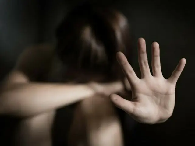 สาววัย 20 เข้าห้องน้ำชายแก้ผ้า...คนร้ายโยนความผิดให้ "สลับเพศ" = เกาหลี