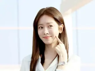 ท่าชี้มือแบบนางฟ้าของนักแสดงสาวฮันจีมินทำเอาหัวใจเต้นแรง... แฟชั่นสนามบินของเธอดูบริสุทธิ์และไร้เดียงสามาก