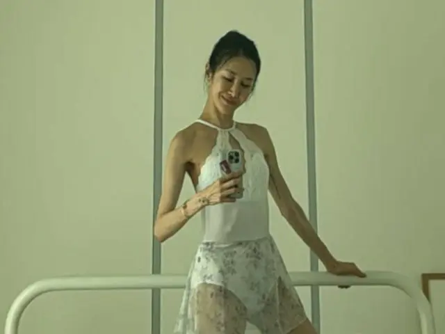 俳優オム・テウンの妻ユン・ヘジン、バレエでしっかりと鍛えたスタイル公開…「スリム＆ビューティー」