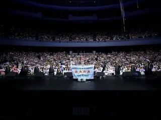 แบคฮยอน EXO ประสบความสำเร็จในการแสดงคอนเสิร์ตที่นิวยอร์คและชิคาโก...เริ่มทัวร์อเมริกา
