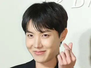 เพลง "Killin' It Girl" ของ J-HOPE จากวง BTS ติดอันดับชาร์ตเพลงอย่างเป็นทางการของสหราชอาณาจักรเป็นเวลา 2 สัปดาห์ติดต่อกัน...ได้รับความนิยมทั่วโลก