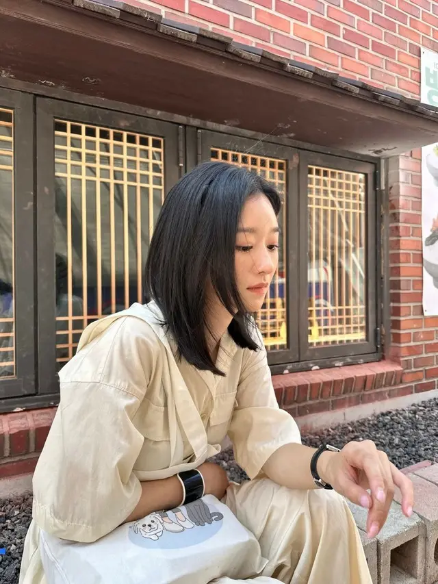 女優ソ・イェジ、「絵よりもっと絵みたいだね」…AIを超える華やかさも「復帰」