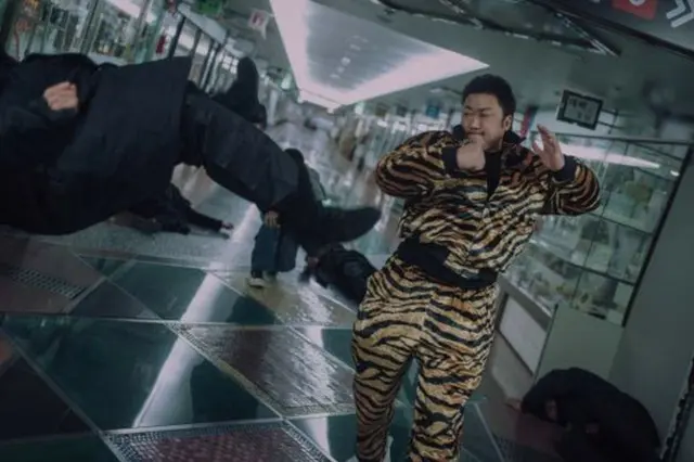 マ・ドンソク＆ソ・イングク＆パク・ヒョンシク出演「Twelve」、アクションスチール公開