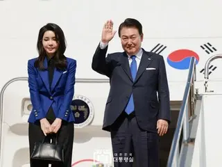 การเยือนยูเครนของอดีตประธานาธิบดียุนและภริยาถือเป็น "สิ่งผิดกฎหมาย"...พรรคฝ่ายค้านกล่าวหาว่า "ละเมิดกฎหมายหนังสือเดินทาง" = เกาหลีใต้