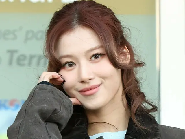 サナ、G-DRAGONとの熱愛説を釈明