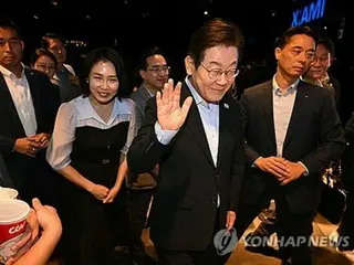 ประธานาธิบดีอีจะหารือเรื่อง "อนาคตของ K-Pop" ทางทีวี โดยมี TWICE และผู้กำกับภาพยนตร์อนิเมะชื่อดังมาร่วมรายการ