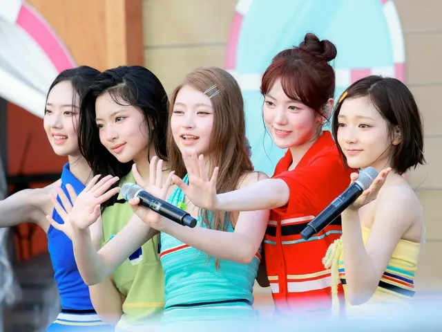 「KiiiKiii」、ウォーターパーティーでファンと共に涼しい夏を過ごす