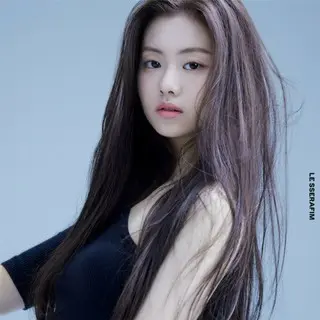 KIM GARAM（EX LE SSERAFIM）