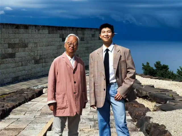 “BTS” RM ขึ้นปกนิตยสารญี่ปุ่นร่วมกับศิลปินร่วมสมัย Hiroshi Sugimoto … “Empathy Through Art”