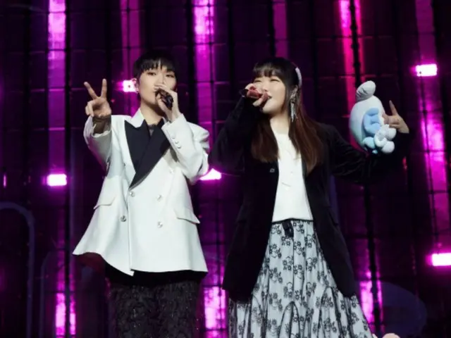 ดูโอสองพี่น้อง "AKMU" เตรียมจัดคอนเสิร์ตรำลึกที่ KSPO DOME ในเดือนมิถุนายน ฉลองครบรอบ 10 ปีนับตั้งแต่เดบิวต์!