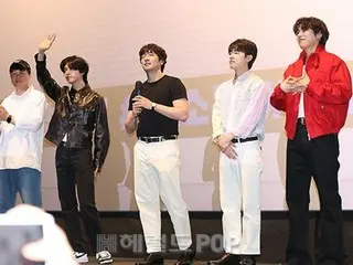 [ภาพถ่าย] นักแสดง Son Sukku, Kim Sung Cheol และคนอื่น ๆ มีส่วนร่วมในการทักทายรอบสุดท้ายของภาพยนตร์เรื่อง "Comment Squad"...บรรยากาศเต็มไปด้วยความเสียใจ