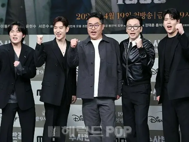 [ภาพ] Lee Je Hoon และ Lee DongHwi และนักแสดงนำคนอื่น ๆ ในละครเรื่องใหม่ "Investigation Team Leader 1958" เข้าร่วมการนำเสนอผลงาน...ท่าต่อสู้ที่แข็งแกร่ง!
