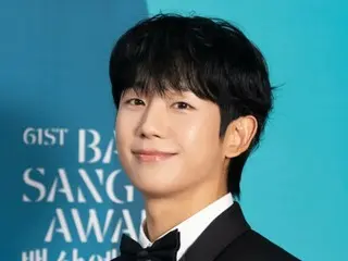 จองแฮอิน เจ้าชายสุดเพอร์เฟกต์... ดูดีมากในชุดทักซิโด้