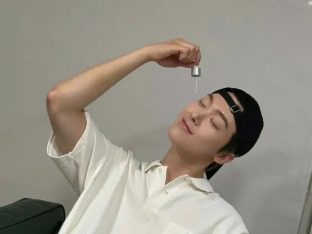 ยูน ซานฮา แห่ง ASTRO พรีเซ็นเตอร์เครื่องสำอางสุดน่ารัก