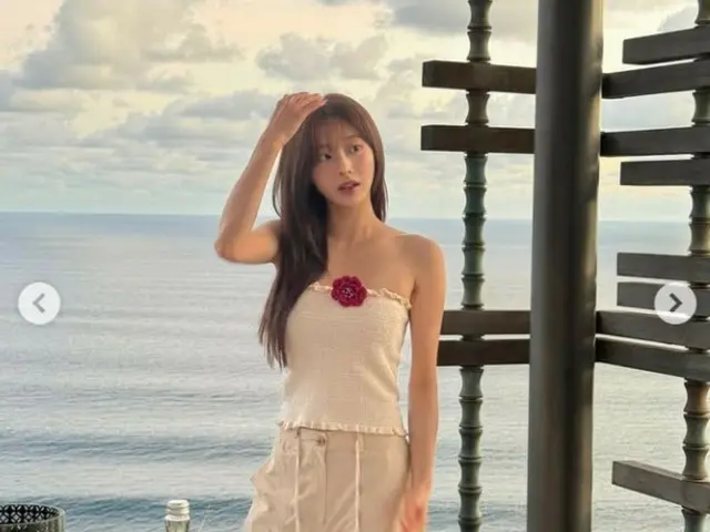 นักร้องสาว ชู (คิม จีอู) โชว์ไหล่โชว์หน้าอก...หุ่นเป๊ะเวอร์