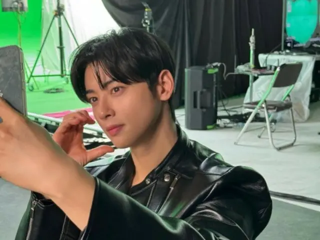 ชาอึนอู ASTRO เสน่ห์แมนๆ ในแจ็คเก็ตหนัง... เผยภาพเบื้องหลังฉาก