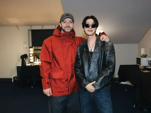 J-HOPE วง BTS เผยภาพเบื้องหลังงาน Lollapalooza Berlin พร้อมด้วย Justin Timberlake, IVE และศิลปินอื่นๆ