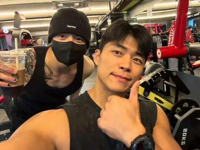 จองกุก BTS ถูกพบเห็นที่ยิม... ภาพลักษณ์ที่เปล่งประกายของเขาแม้จะซ่อนอยู่