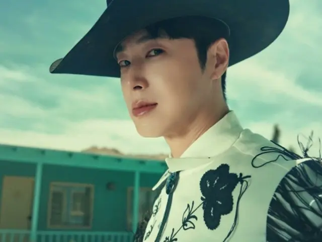 ยุนโฮ (U-KNOW) แห่ง TVXQ เตรียมปล่อยอัลบั้มเดี่ยวเต็มชุดแรกในวันที่ 5 พฤศจิกายนนี้... ปล่อยภาพยนตร์สั้น "SNEAK PEEK" แล้ว (มีวิดีโอ)
