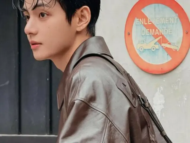 วี วง BTS ปล่อยภาพแฟชั่นสุดเท่ท่ามกลางบรรยากาศฤดูใบไม้ร่วง... เสน่ห์แบบหนุ่มน้อยท่ามกลางความเป็นผู้ใหญ่