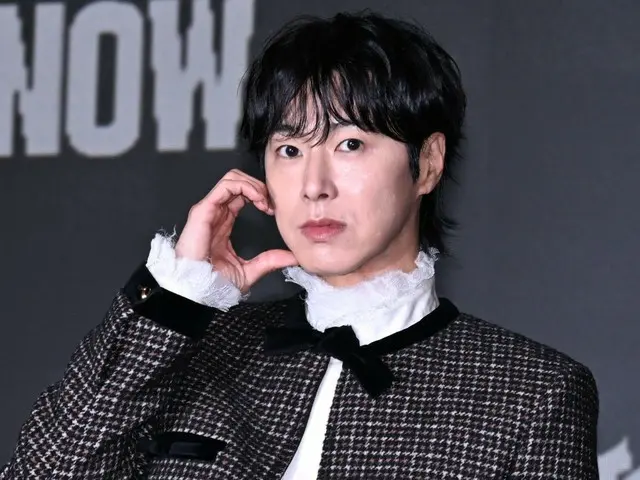 [ภาพ] ยุนโฮ (U-KNOW) แห่ง TVXQ จัดงานแถลงข่าวเปิดตัวอัลบั้มเต็มชุดแรก "I-KNOW"