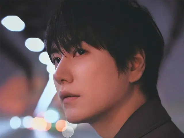 "คัมแบ็ก" คยูฮยอน (SUPER JUNIOR) ปล่อยภาพคอนเซ็ปต์สำหรับ "The Classic"... เวอร์ชั่น Afterglow ความรู้สึกที่ส่องสว่างให้กับท้องฟ้ายามค่ำคืน