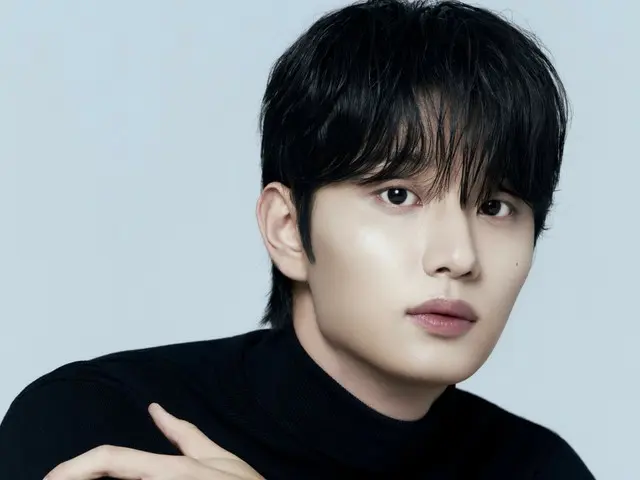 งานแฟนมีตติ้งเดี่ยวครั้งแรกของคิมแจวอนขายบัตรหมด... ได้รับการยกย่องให้เป็น "นักแสดงดาวรุ่ง"