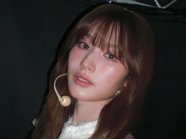 ซานะ TWICE เผยภาพเบื้องหลังเวที... ภาพระดับ AI