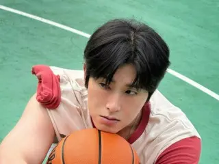 "TVXQ" ยุนโฮ (U-KNOW) มีเสน่ห์ด้วยสีหน้าเรียบเฉย