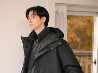 อีจุนโฮแห่ง 2PM เผยเสน่ห์ความเป็นผู้ใหญ่ในแฟชั่นสีดำล้วนแบบเรียบง่าย