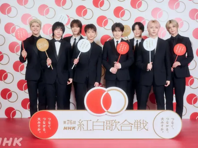 "&TEAM" ดูสง่างามในชุดสูท... "การแสดงที่ Kohaku Uta Gassen เป็นหนึ่งในเป้าหมายและความฝันของพวกเรา"