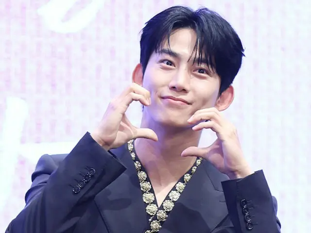 "แต่งงานฤดูใบไม้ผลิหน้า" เผยการตกแต่งภายในบ้านใหม่ของแทคยอน สมาชิกวง 2PM...ตกแต่งภายในด้วยการใช้ไม้ โลหะ และหิน