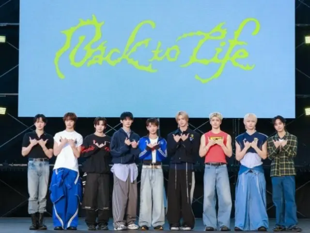 เพลงเดบิวต์ในเกาหลีของ &TEAM อย่าง "Back to Life" และเวอร์ชันญี่ปุ่นยังติดอันดับ 1 บนชาร์ต Oricon อีกด้วย!