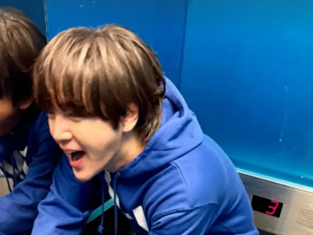 จางกึนซอกออกจากที่ทำงานด้วยความรู้สึกพึงพอใจหลังจากเสร็จสิ้นงาน "FNL"? ...กระโดดโลดเต้นในทางเดิน!